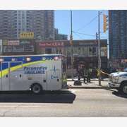 [视频]加拿大一汽车冲撞行人，造成9死16伤